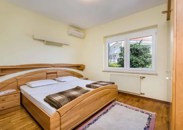 Six-bedroom In I Appartamento Crikvenica