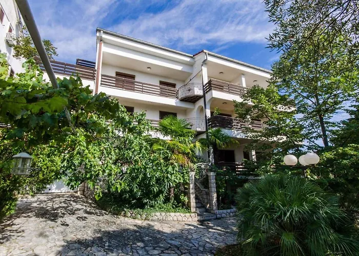 Six-bedroom In I Appartamento Crikvenica