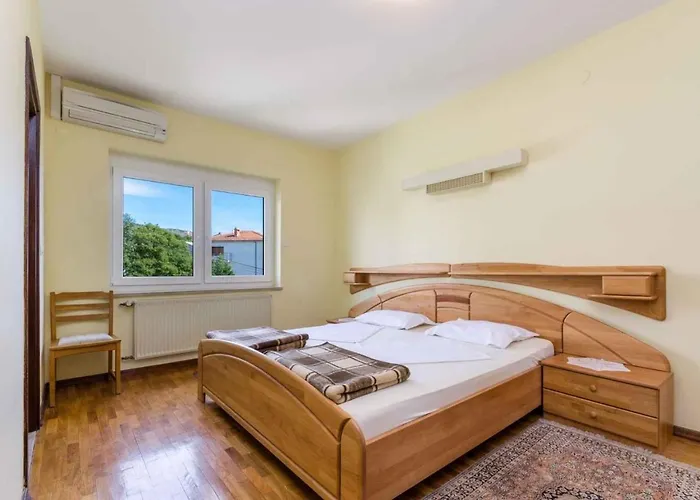 Six-bedroom In I Appartamento Crikvenica