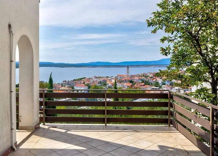 Six-bedroom In I Appartamento