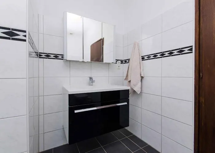 Six-bedroom In I Crikvenica