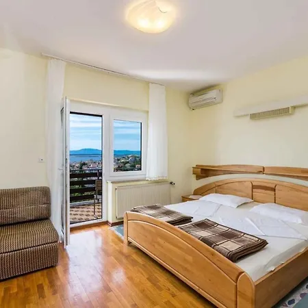 Six-bedroom In I Apartment Crikvenica