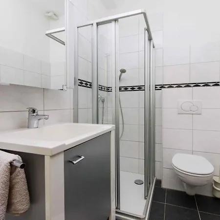 Six-bedroom In I Crikvenica