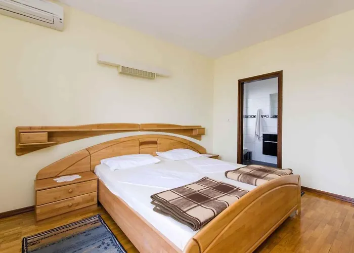 Apartman Six-bedroom In I