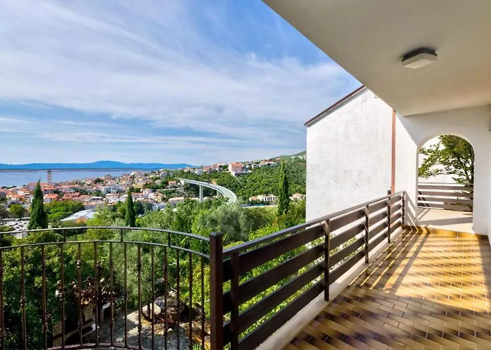 Six-bedroom In I Apartman *