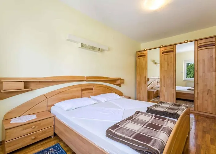 Six-bedroom In I Apartman Crikvenica
